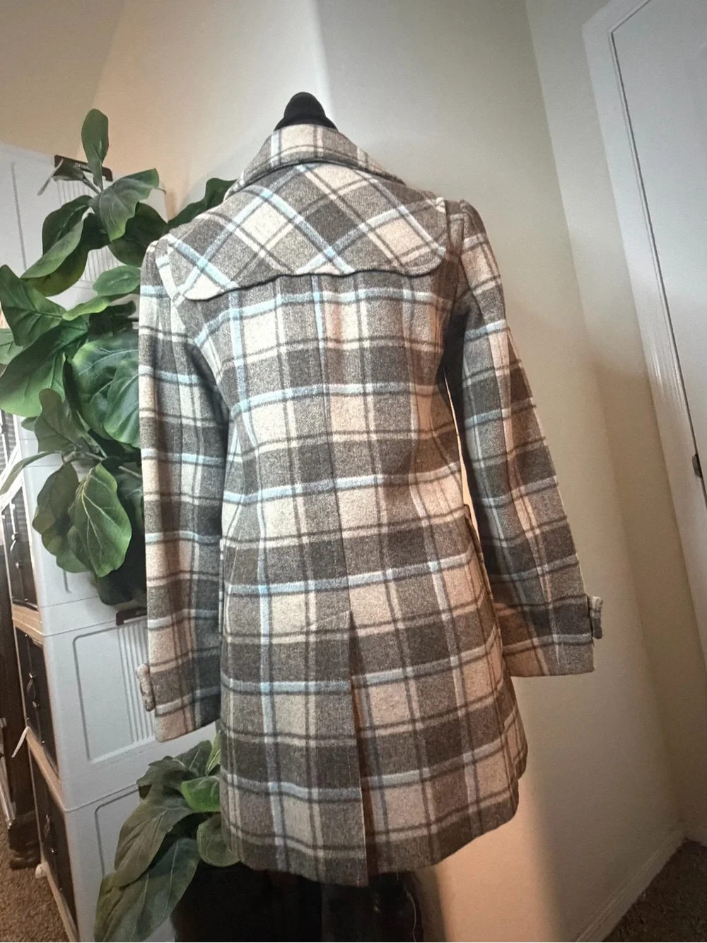 GAP Plaid Toggle Coat – Women’s XS | Cozy Wool Blend | Fall Essential 🍂